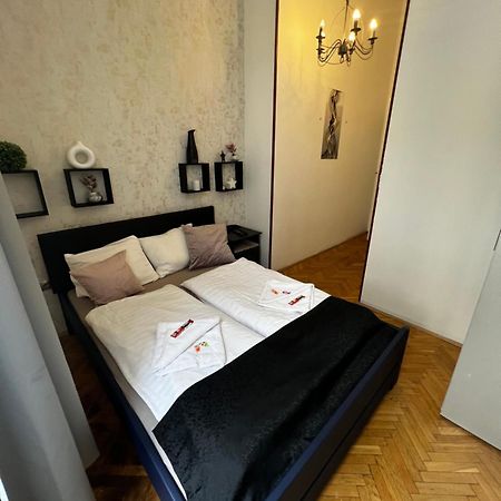 Spring Roses Downtown Boutique Hotel Budapesta Exterior foto