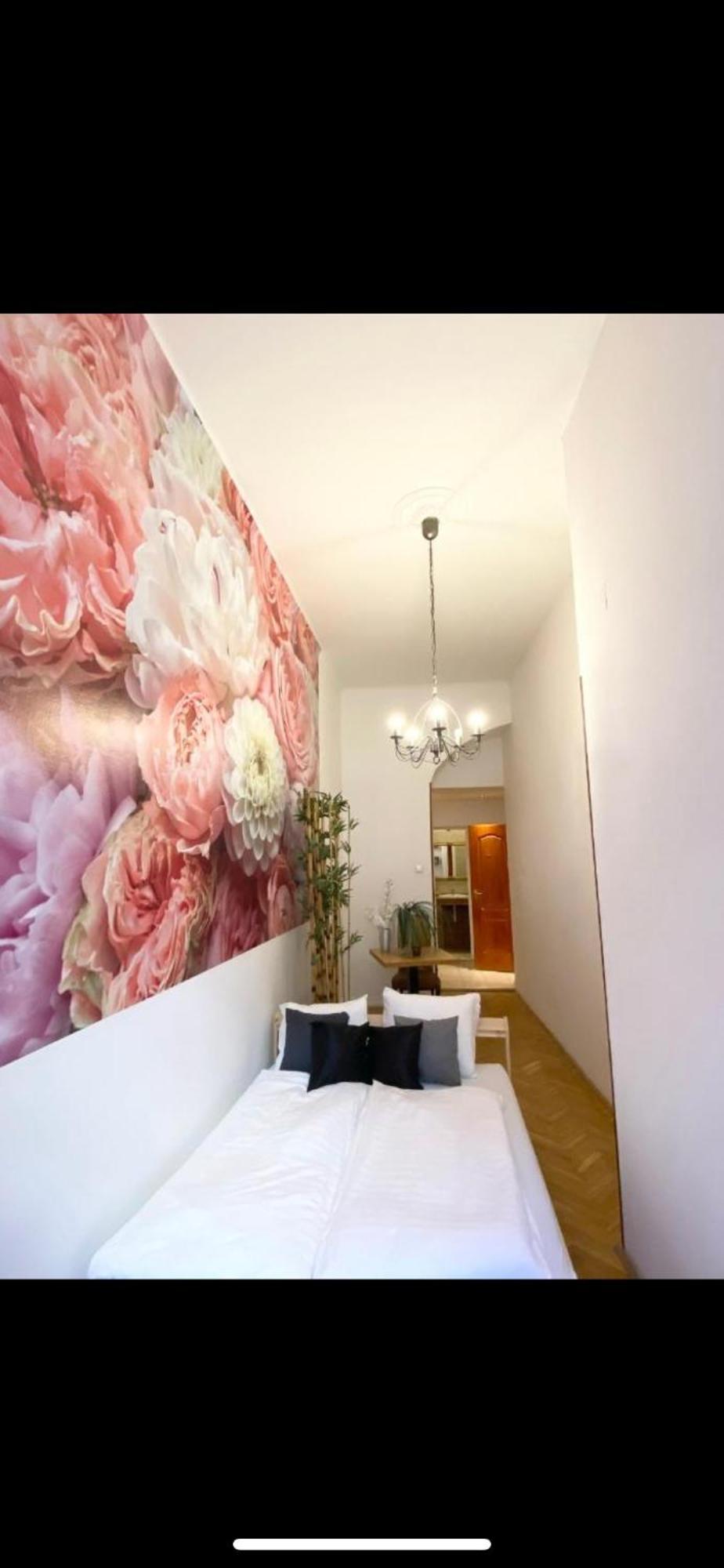 Spring Roses Downtown Boutique Hotel Budapesta Exterior foto