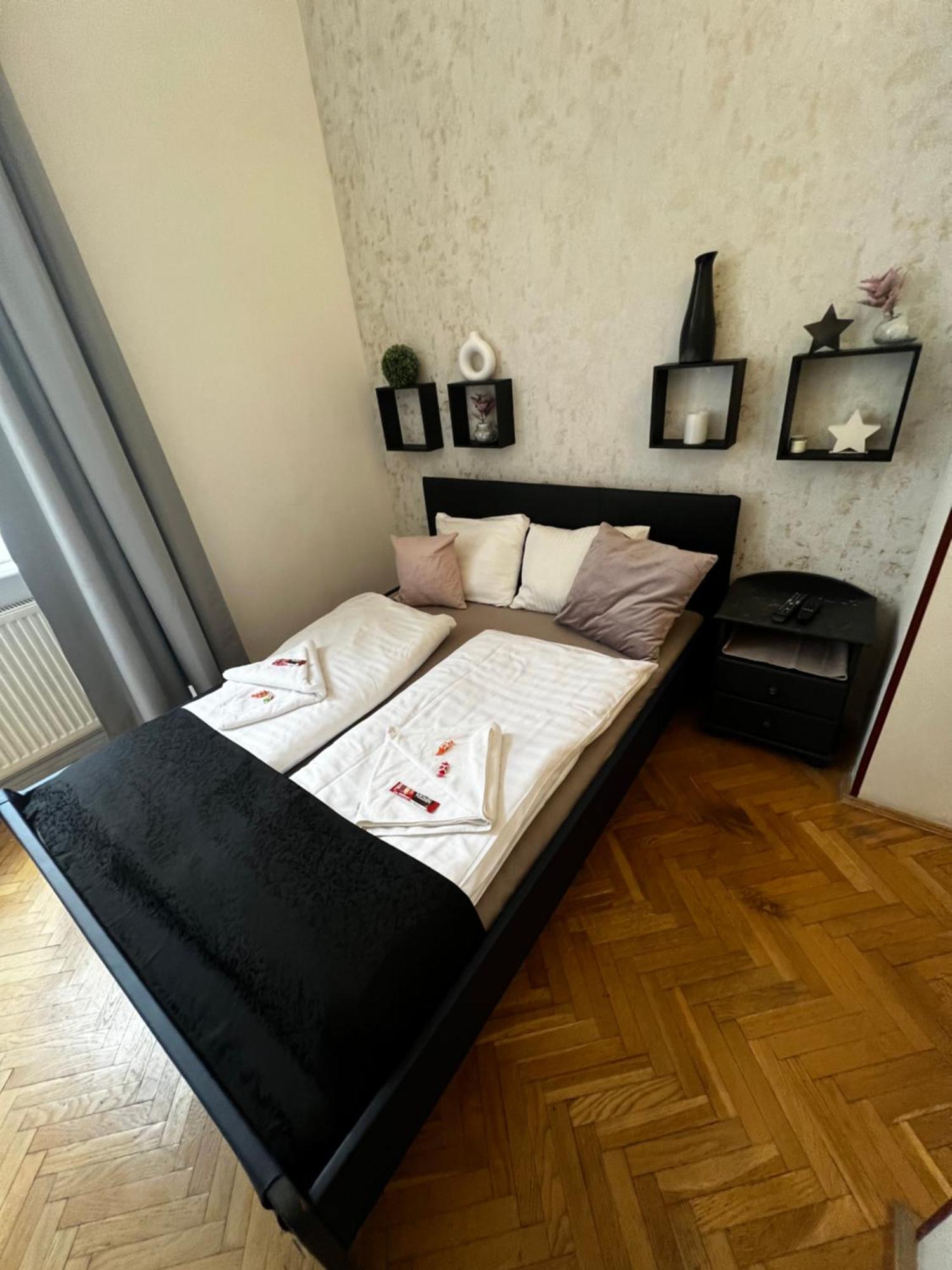 Spring Roses Downtown Boutique Hotel Budapesta Exterior foto